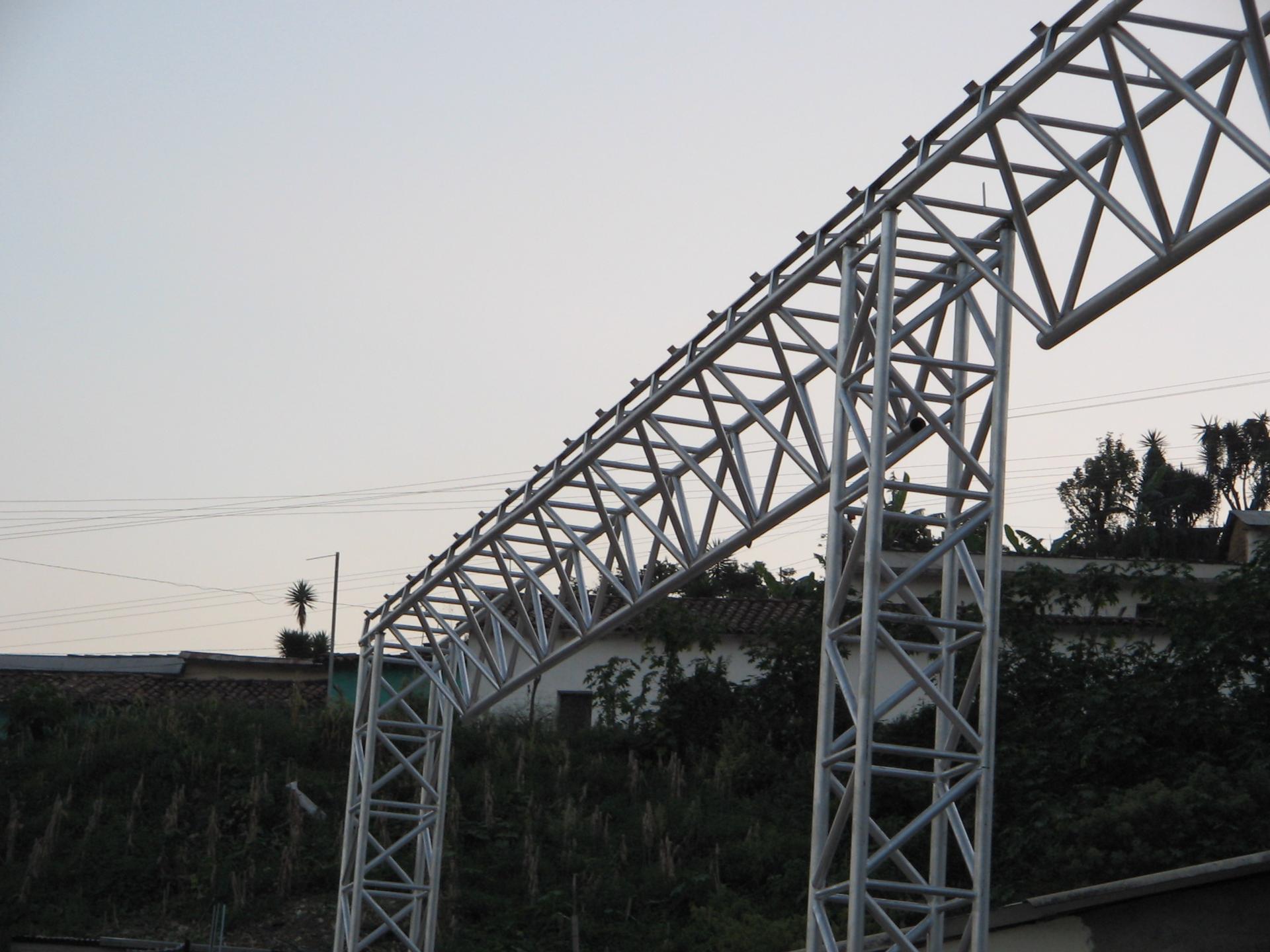 Estructura metálica de ARCADA durante su construcción